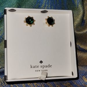 KATE SPADE NEW IN BOX EMERALD GREEN COLOR EARRINGS STUDS GOLD TONE